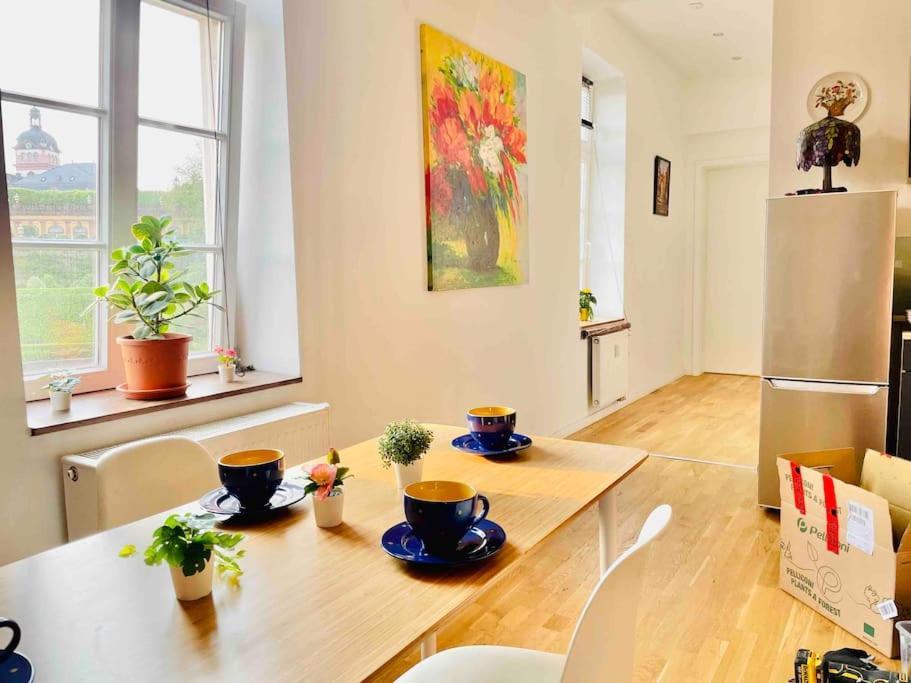 Castle View Living 1 - Best Apartment In Weilburg Buitenkant foto