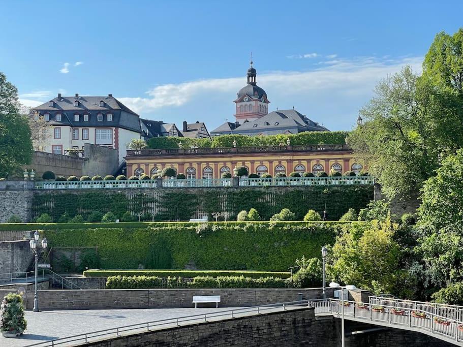 Castle View Living 1 - Best Apartment In Weilburg Buitenkant foto